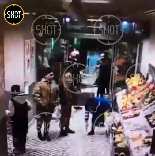 Кубинец из-за двух бутылок водки напал на охранника магазина в Балашихе (видео) новости балашихи 